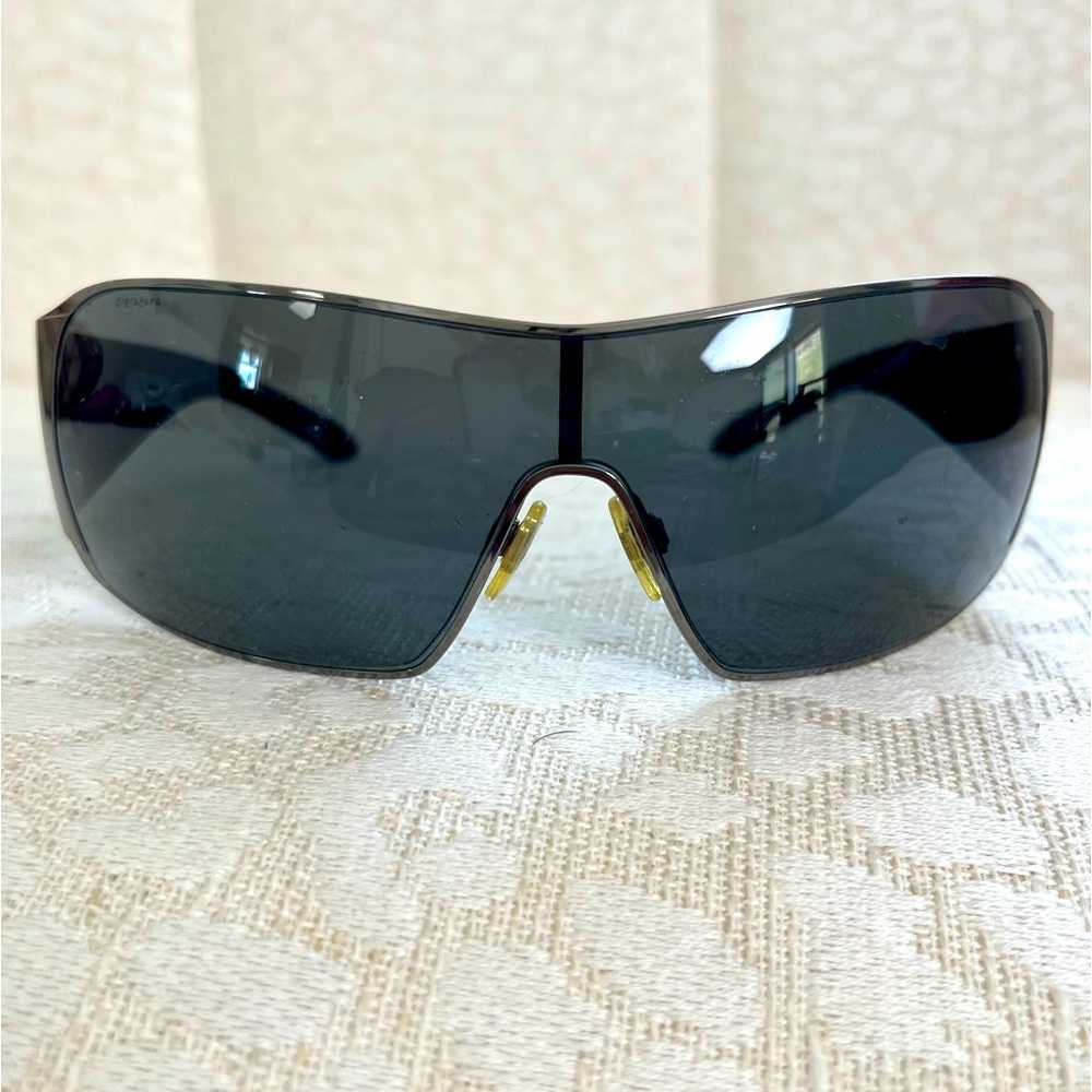 Authentic Burberry shield sunglasses, polarized, tartan plaid Unisex